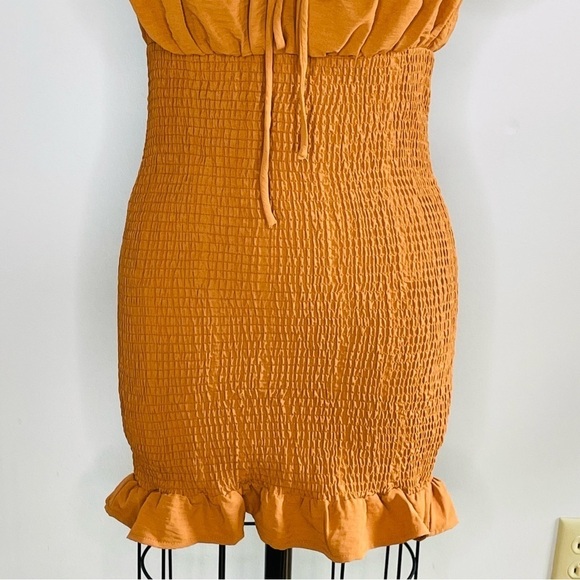 Love Tree Body-con Ruffle Hem Puff Short Sleeve Dress- Size Medium - Picture 3 of 7